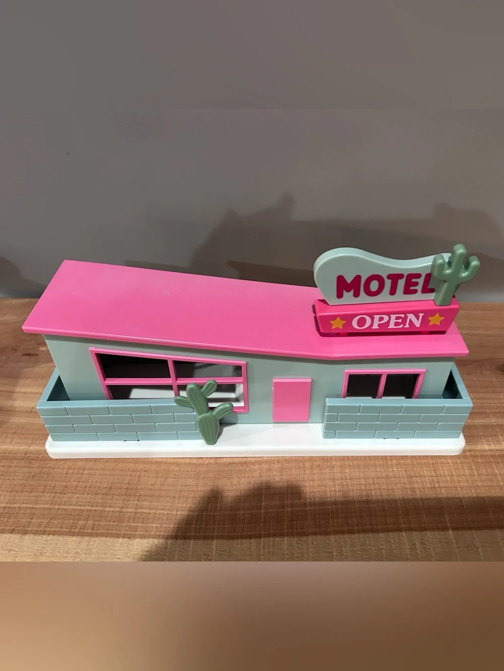🌵🩷Target Bullseye Playground Mid-Century Palm Springs Barbiecore LED Decor🩷🌵
